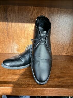 London Fog Black Leather Men’s Chukka Boots